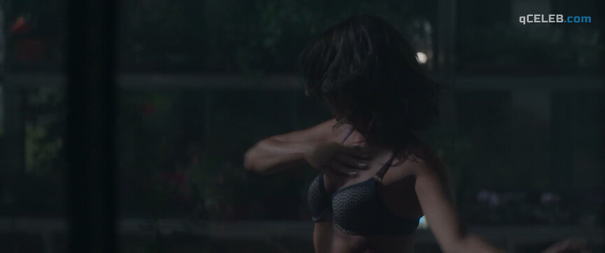 8. Florence Foresti nude, Perrette Souplex nude – Ladies (2017)