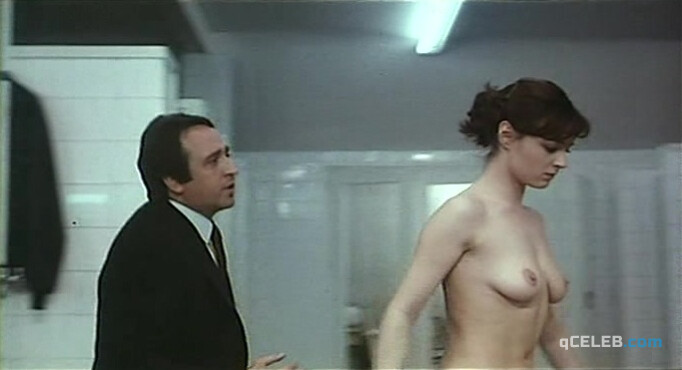 15. Azucena Hernandez nude – El erótico enmascarado (1980)