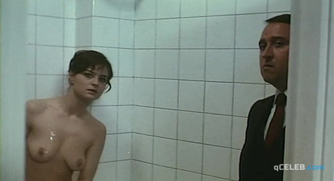 23. Azucena Hernandez nude – El erótico enmascarado (1980)