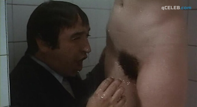 25. Azucena Hernandez nude – El erótico enmascarado (1980)