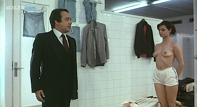 3. Azucena Hernandez nude – El erótico enmascarado (1980)