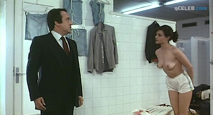 4. Azucena Hernandez nude – El erótico enmascarado (1980)