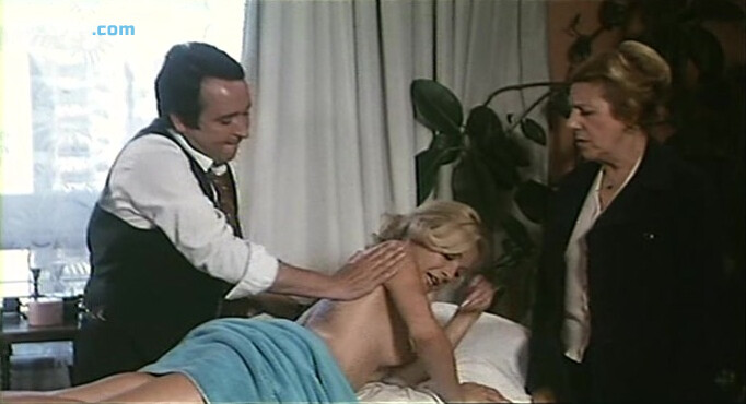 8. Maria Salerno nude – El erótico enmascarado (1980)