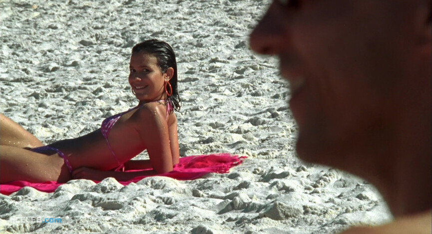 11. Zezé Polessa nude, Juliana Knust nude – Lost and Found (2007)