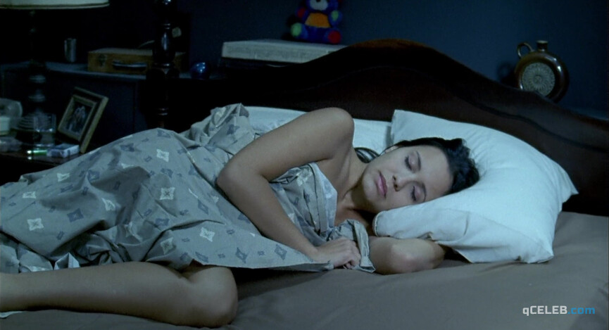 40. Zezé Polessa nude, Juliana Knust nude – Lost and Found (2007)