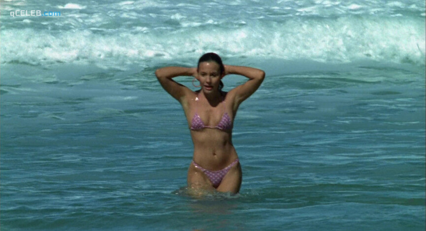 6. Zezé Polessa nude, Juliana Knust nude – Lost and Found (2007)