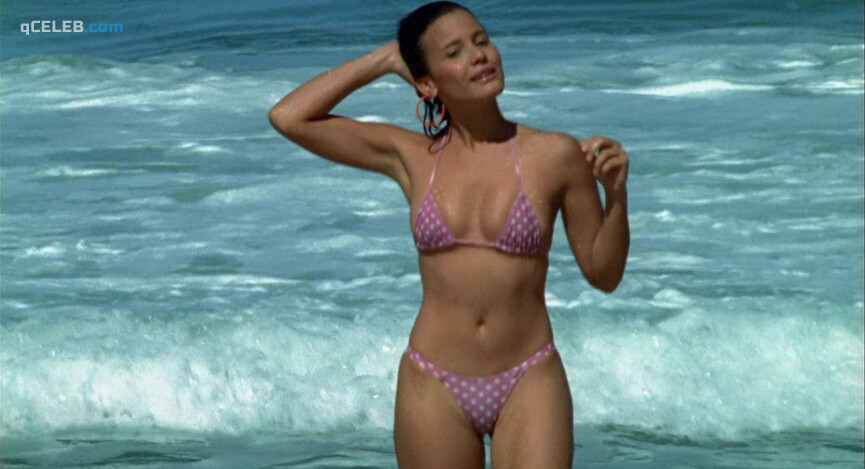 9. Zezé Polessa nude, Juliana Knust nude – Lost and Found (2007)