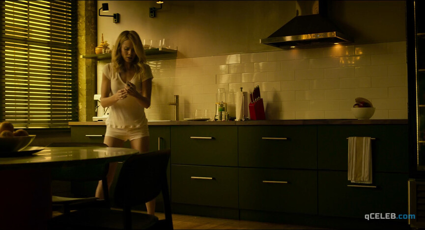 6. Laura Vandervoort sexy, Tristan Risk nude – Rabid (2019)