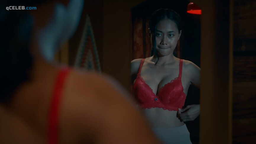 1. Alexandra Gottardo sexy – Food Lore s01e03 (2019)