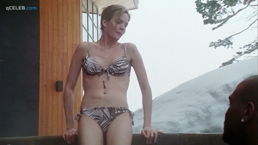 8. Lindsay Maxwell nude, Amber Borycki sexy – Revenge of the Boarding School Dropouts (2009)