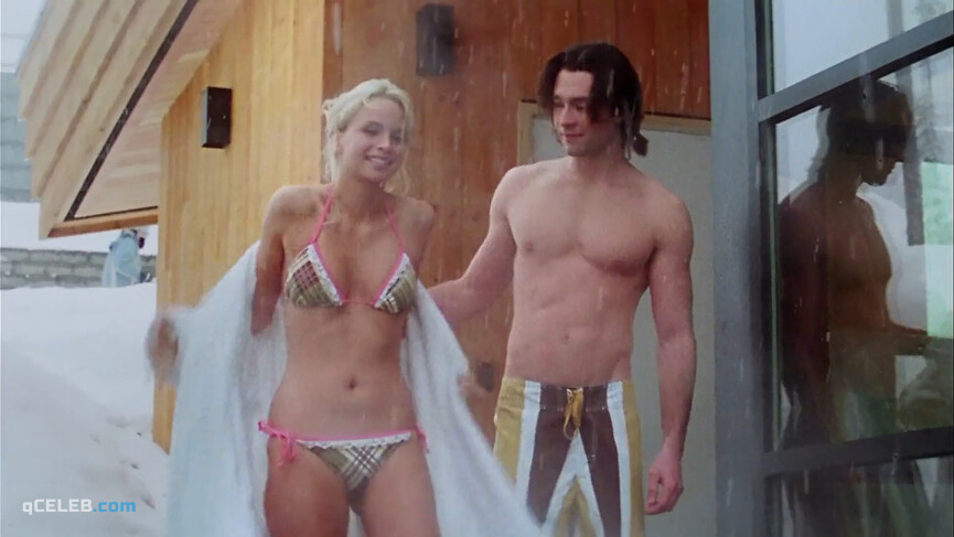 9. Lindsay Maxwell nude, Amber Borycki sexy – Revenge of the Boarding School Dropouts (2009)