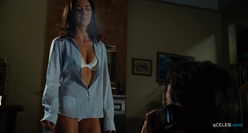 6. Emily Blunt sexy – Charlie Wilson's War (2007)