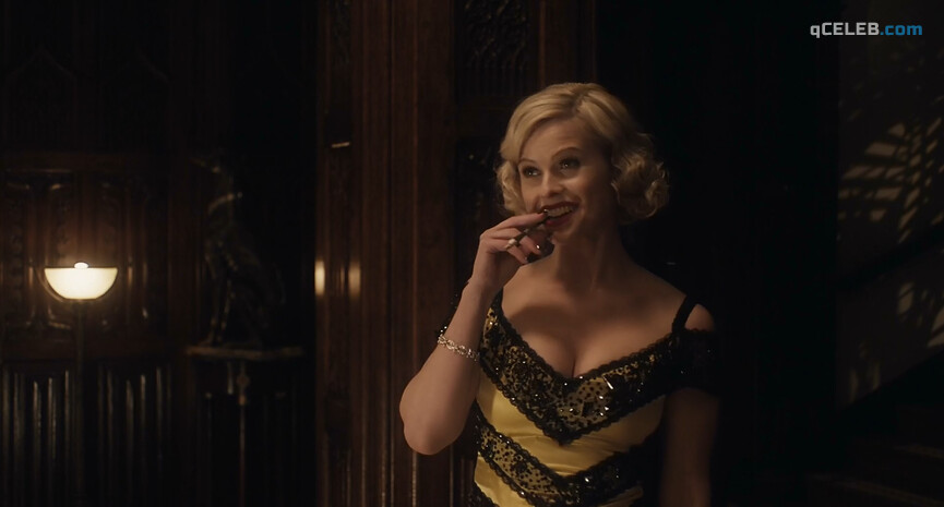 3. Alice Eve sexy – Bees Make Honey (2017)