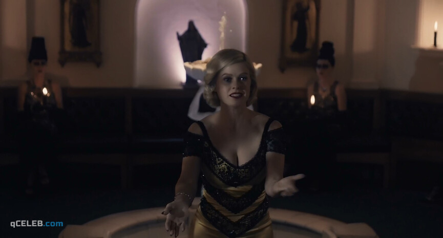 4. Alice Eve sexy – Bees Make Honey (2017)