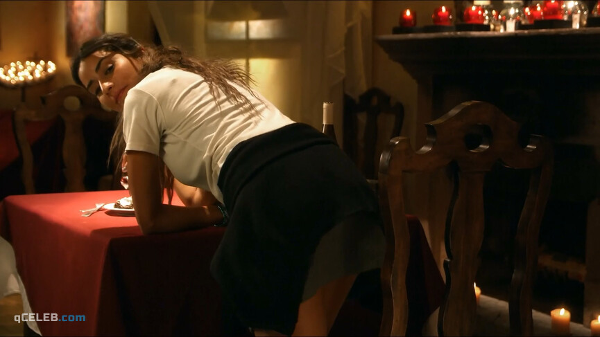 2. Josie Agnessi sexy – Deseo (2013)