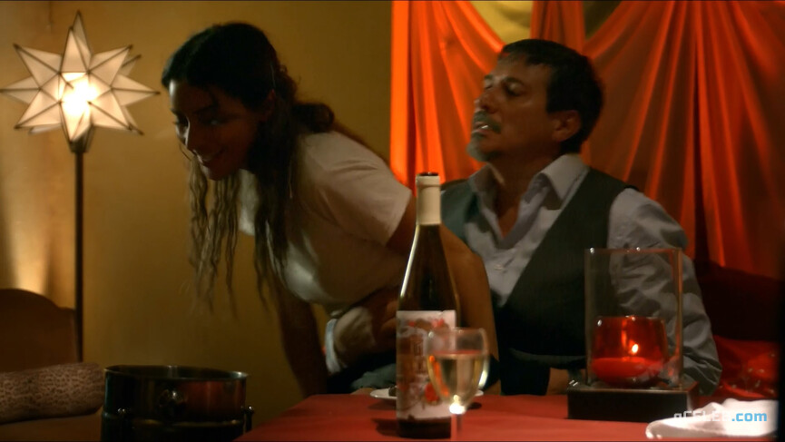 8. Josie Agnessi sexy – Deseo (2013)