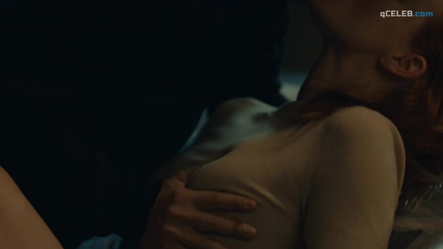 8. Jessica Chastain sexy – Scenes from a Marriage (2021)