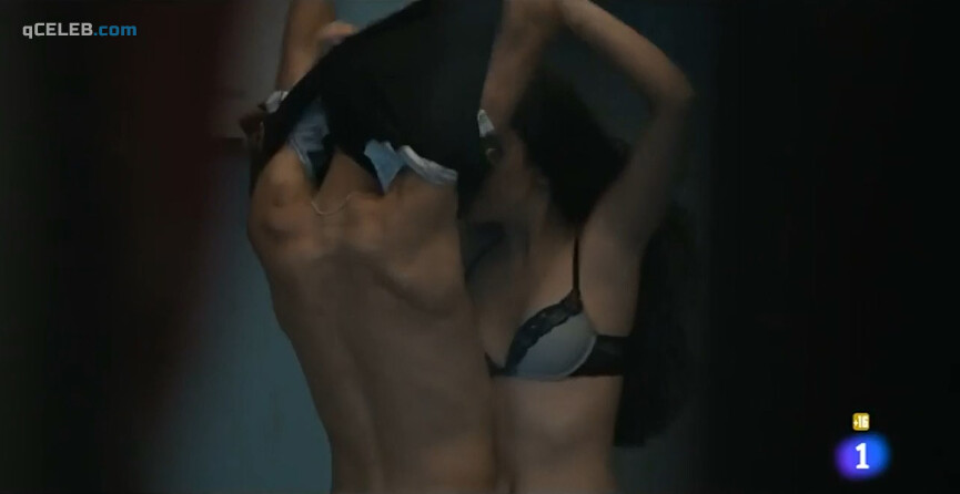 2. Maria Ramos Mouhoub nude – Malaka s01e04 (2019)