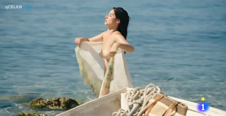 4. Helena Kaittani nude, Noemi Ruiz nude, Susana Cordoba nude – Malaka s01e07 (2019)