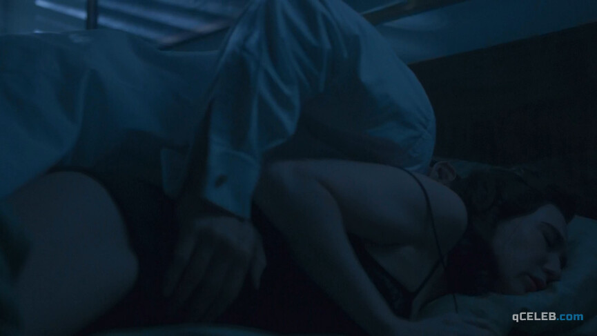 10. Hanna Alstrom nude, Carice van Houten sexy – The Glass Room (2019)