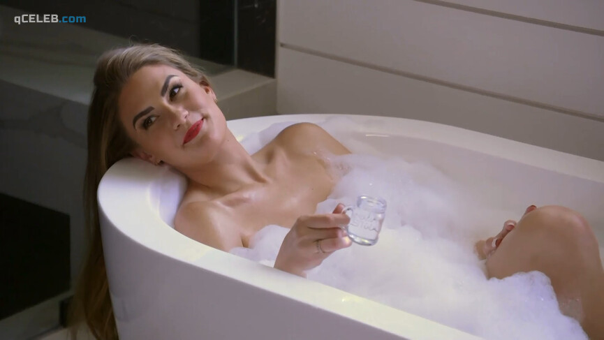 5. Brittany Cartwright sexy – Vanderpump Rules s08e02 (2020)