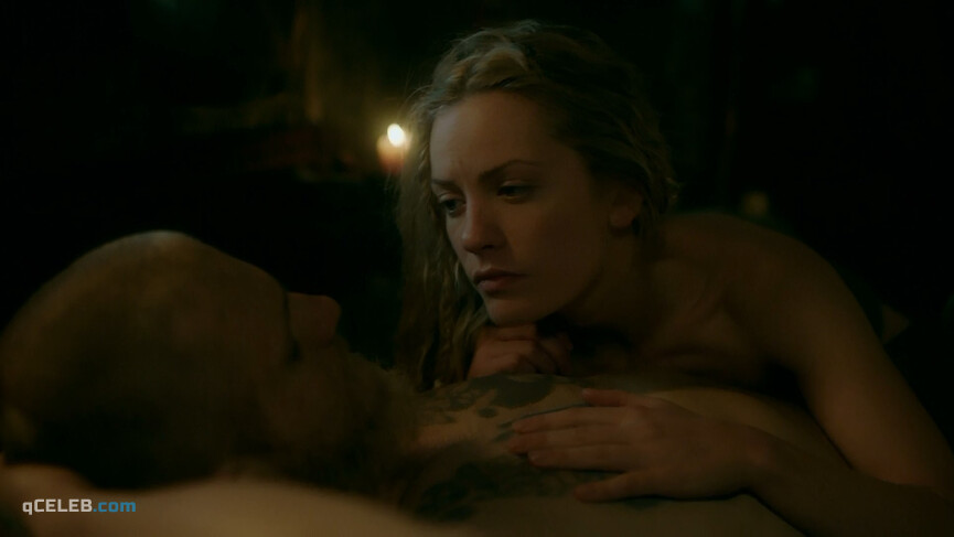 3. Lucy Martin sexy – Vikings s06e08 (2020)