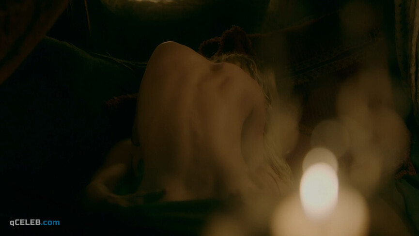 7. Lucy Martin sexy – Vikings s06e08 (2020)