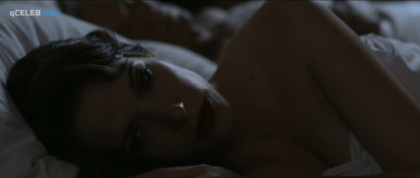 8. Amalia Uys nude – Double Echo (2017)