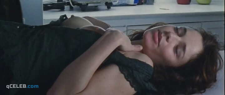 5. Flora Martinez nude – Tuya siempre (2007)