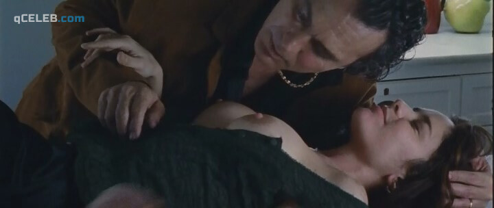 6. Flora Martinez nude – Tuya siempre (2007)