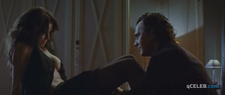 7. Flora Martinez nude – Tuya siempre (2007)