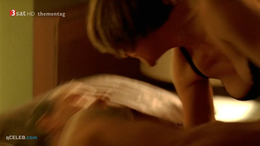 5. Christiane Paul nude – Ein verlockendes Angebot (2006)