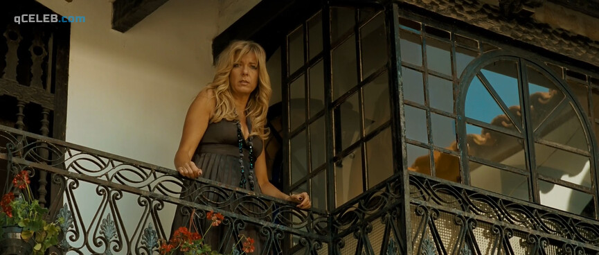3. Paprika Steen sexy, Dafne Schiling sexy – Superclasico (2012)