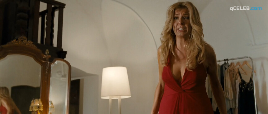 6. Paprika Steen sexy, Dafne Schiling sexy – Superclasico (2012)