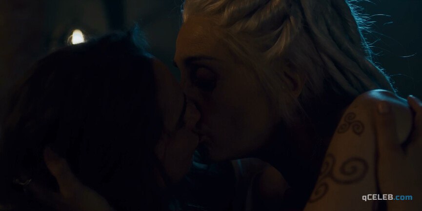 1. Lucrezia Guidone sexy, Manuela Mandracchia sexy – Luna Nera s01e02 (2020)