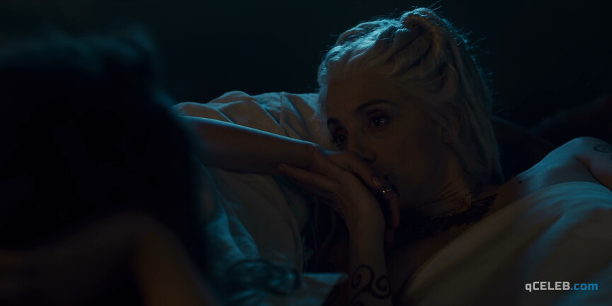 2. Lucrezia Guidone sexy, Manuela Mandracchia sexy – Luna Nera s01e02 (2020)