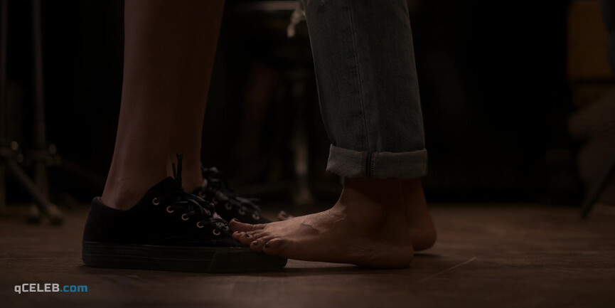 3. Pooja Bhat sexy, Plabita Bortakur sexy – Bombay Begums s01e02 (2021)