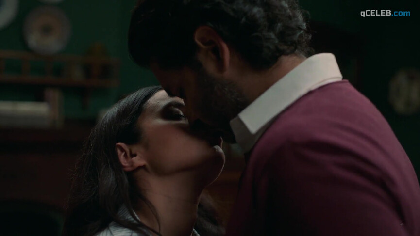 1. Rashika Dugal sexy – Out of Love s02e03 (2021)