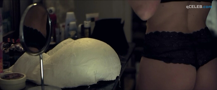 9. Fransie Groenendijk nude, Marleen Maathuis nude, Nienke Brinkhuis nude – Lotgenoten (2013)