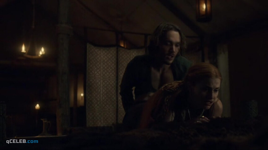 3. Stefanie Martini sexy – The Last Kingdom s04e03 (2020)