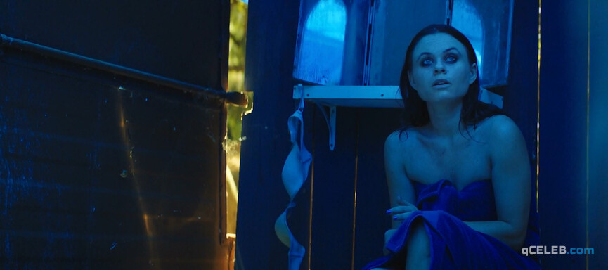 5. Augie Duke nude, Emilie Dhir sexy – Burning Kentucky (2019)
