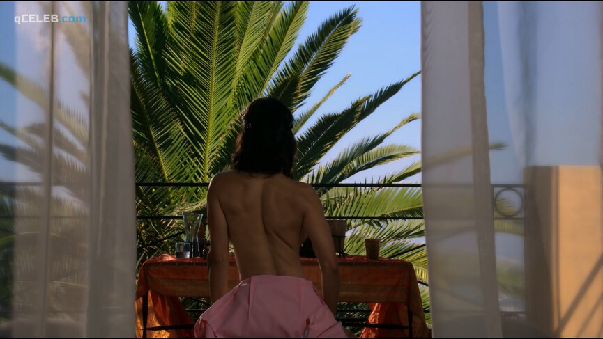 8. Leonor Varela sexy – Deseo (2013)