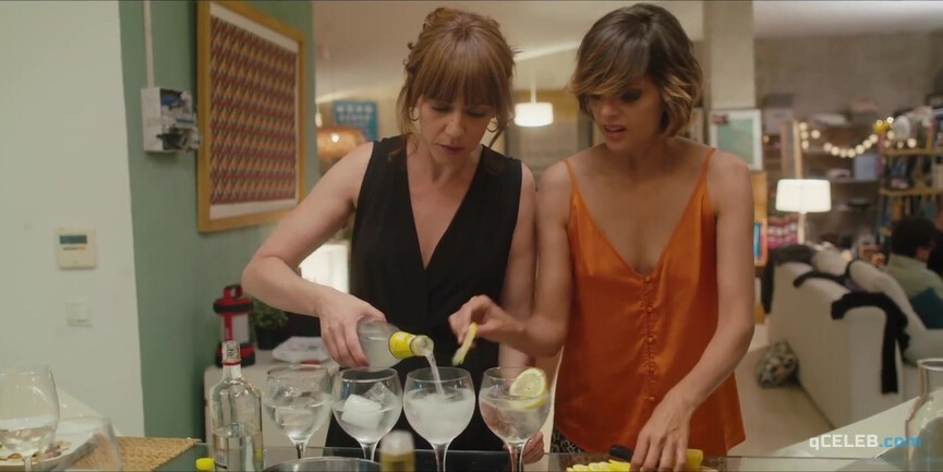 1. Macarena Gómez sexy, Lorena López sexy – Instant Love (2019)