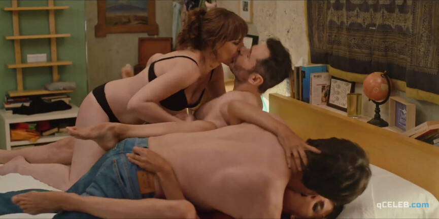 11. Macarena Gómez sexy, Lorena López sexy – Instant Love (2019)