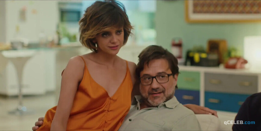 2. Macarena Gómez sexy, Lorena López sexy – Instant Love (2019)