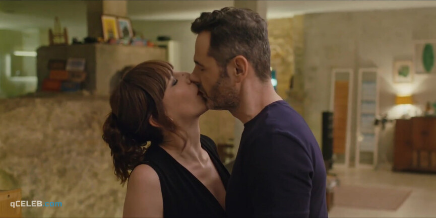 8. Macarena Gómez sexy, Lorena López sexy – Instant Love (2019)