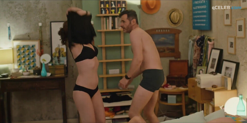 9. Macarena Gómez sexy, Lorena López sexy – Instant Love (2019)