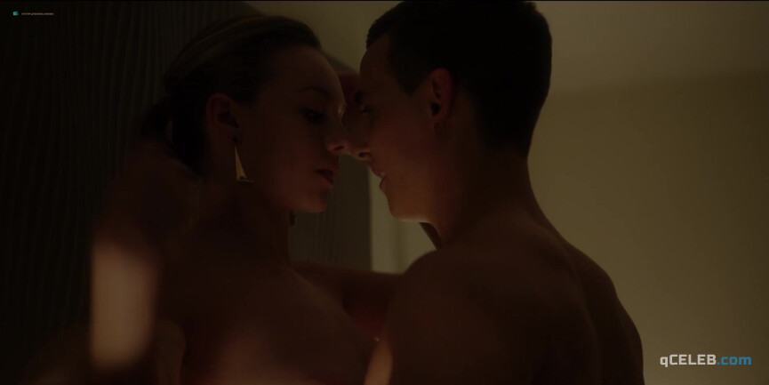 6. María Pedraza nude, Ester Expósito nude, Danna Paola nude – Elite s01 (2018)