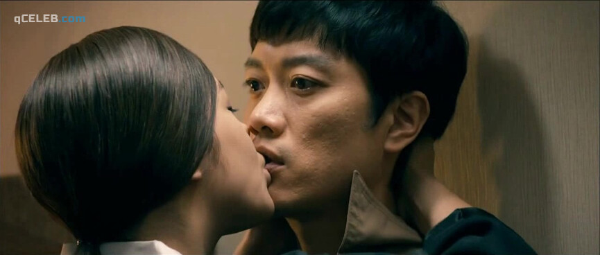 19. Park Si-yeon nude, Yoon-Jae nude – The Scent (2012)