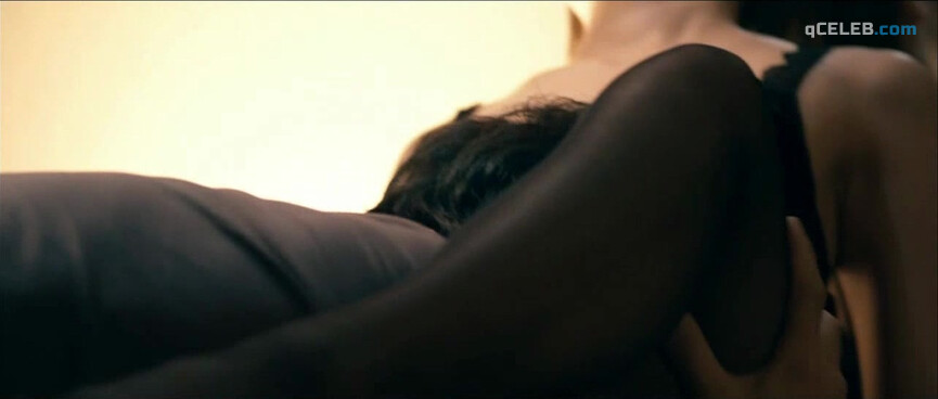 25. Park Si-yeon nude, Yoon-Jae nude – The Scent (2012)